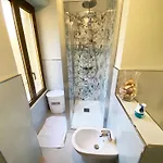 公寓 L'eternita' E' Il Mare Mischiato Col Sole Rimbaud 文蒂米利亚