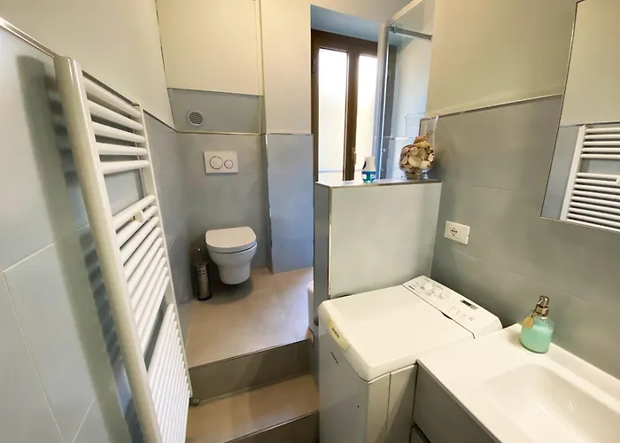 L'eternita' E' Il Mare Mischiato Col Sole Rimbaud Apartmán *